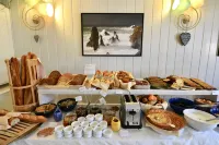 La Desirade Hotel - breakfast
