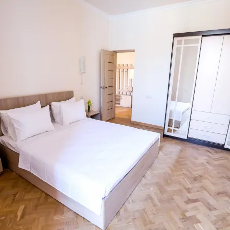 Alba Hotel Yerevan Отели рядом с достопримечательностью «Архитектурный комплекс «Каскад»»