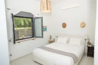 Beach Villa Next to the Waves Hotel a 