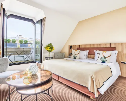 Plaza Tour Eiffel Hotels near 16th arr.