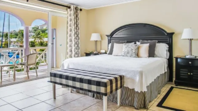 紅色遮陽篷海濱聯排別墅港口17三卧室聯排別墅 酒店