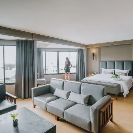 Marine Plaza Hotel Pattaya Отели рядом с достопримечательностью «Пирс Бали-Хай»