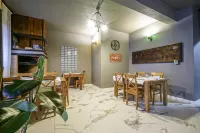 The Green Goose Hotel - breakfast
