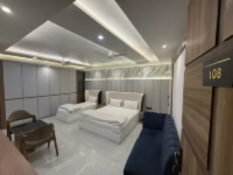 Hotel Lata Continental Hotels in Kanpur