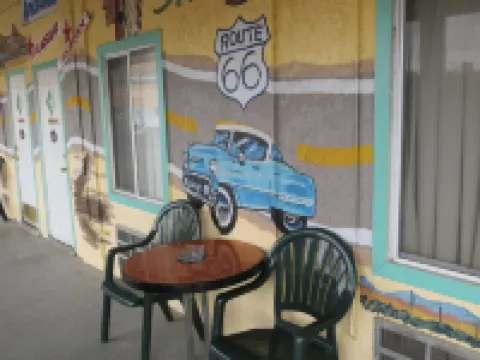 埃爾遊唱詩人汽車旅館