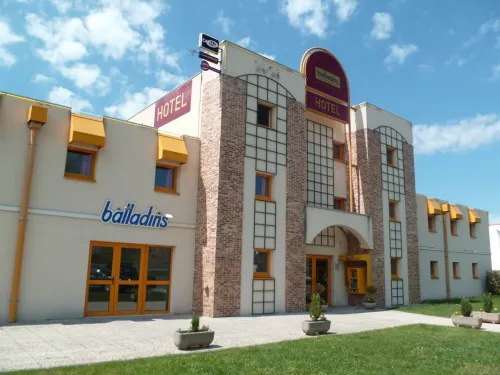 南圖爾巴拉丁斯尼希爾酒店