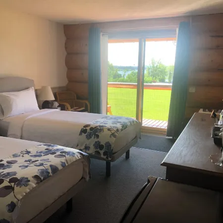 Cariboo Log Guest House