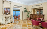 Grand Hotel Due Golfi - موقف سيارات