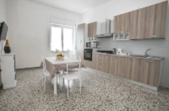 波斯科里爾香草公寓飯店