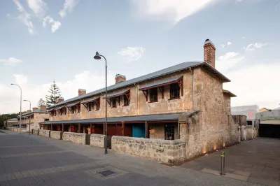 Warders Hotel by Garde