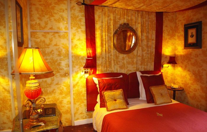 HOTEL LE SAINT LAURENT