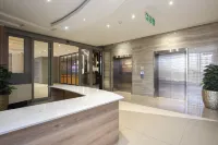 Sandton Smart Apartment Sixteen