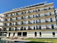 Golden Tulip Martigues - Provence - Parkplatz