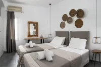 Alkyoni Studios Hotels in Andros