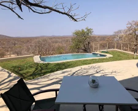 Kifaru Luxury Lodge & Bush Camp Hotéis em Outjo
