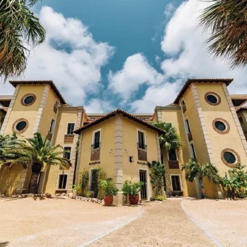 The Bellafonte - Luxury Oceanfront Hotel Отели в г. Кралендейк