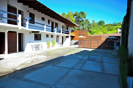 Villa Maria Hotel Отели рядом с достопримечательностью «Rancho El Reencuentro»