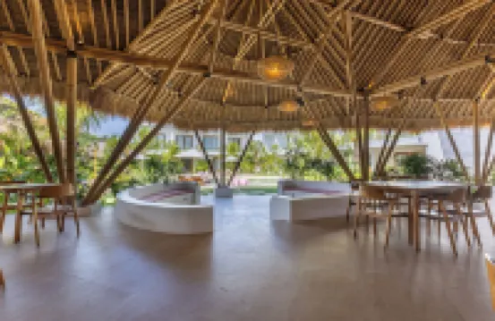 URYAH HOTEL LOMBOK - Morgenmad