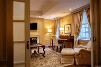 Windsor Arms Hotel Отели в г. Торонто