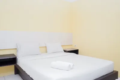 Spacey 2Br Apartment at Great Western Resort Hotell i North Panunggangan