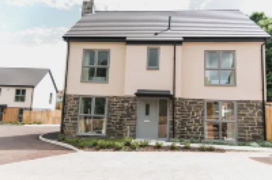 Beautiful seaside home, sea 400m, pub and coastal path. Sleeps 8. Pet friendly! Hotels in 