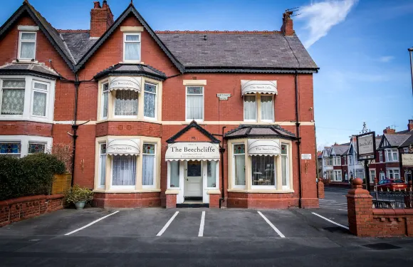 比奇克利夫酒店 - 僅供 35 歲以上成人入住