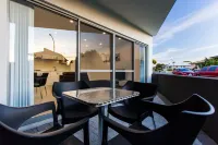 Reflections By Rockingham Apartments