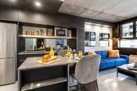 Pierce Boutique Apartments by Simplissimmo