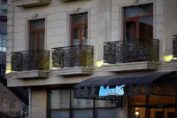 Boulevard Side Hotel