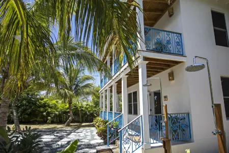 The Hideaway Hull Bay Отели в г. Нортсайд