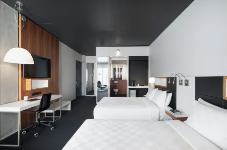 Alt Hotel Toronto Airport