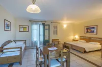 Kyveli Hotel Apartments Hotels in Vrontados