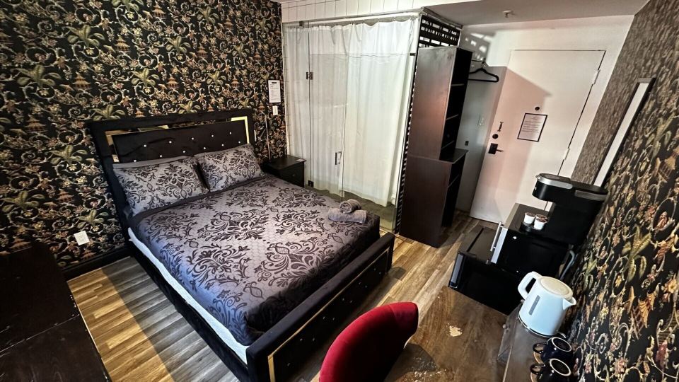 Queen Nest Hotel
