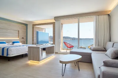 Sol Bahía Ibiza Suites Hotel di Sant Antoni de Portmany
