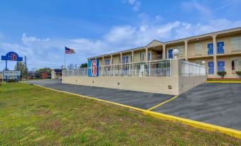 Motel 6 Americus, GA