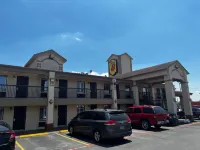 Super 8 by Wyndham Mont Belvieu/Baytown East