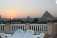 Royal Pyramids Inn - วิวภูเขา
