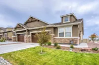 4BR Modern Townhome Close to USAFA Hotels near Sunglass Outfitters by Sunglass Hut