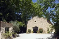 Hôtel le Pré Galoffre Hotels in Bernis