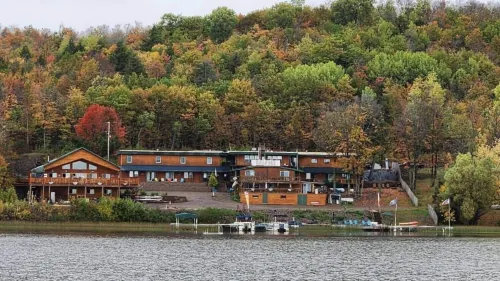 AJ's Lodge and Oven Hotels in Bergland Township