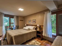 Hotel Canto Verde Hotels near Wax Museum