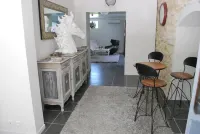 Bastide de La Lézardière Hotels in Goult