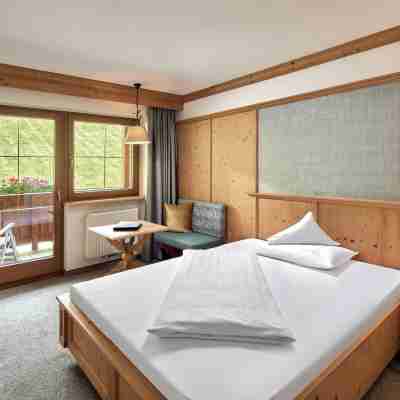 Hotel Alpenhof Rooms