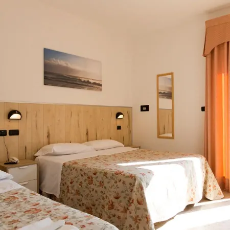 Hotel Saint Tropez - Pineto
