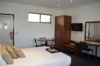 Gladstone Capricorn Apartments Hotels in Barney Point
