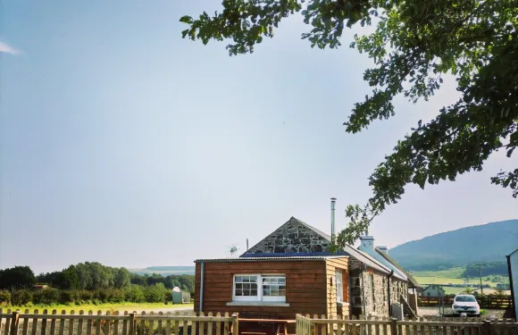 巴里多功能小屋酒店