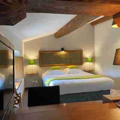Logis Hôtel Château de Palaja Rooms