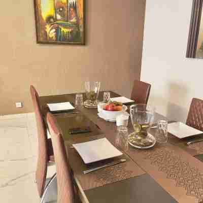Appart Place de l'Independance Dining/Meeting Rooms