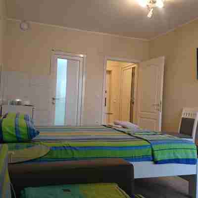 Accommodation Mell Rooms