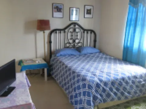 Gemini House Bed & Breakfast Hotels in Oistins